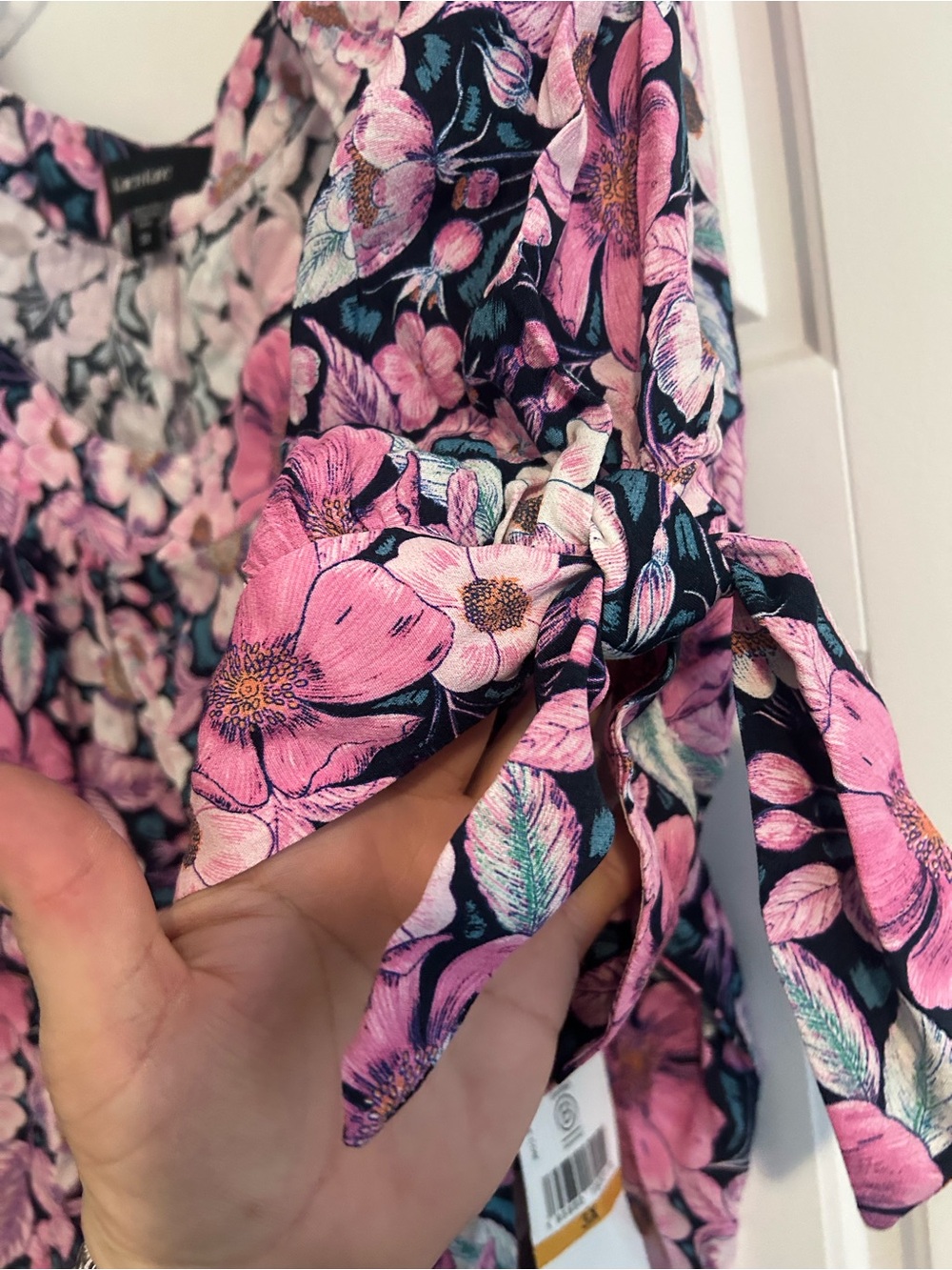 NWT Karen Kane 3x Pink Floral Puff-Sleeve Women's Top - Picture 2 of 5
